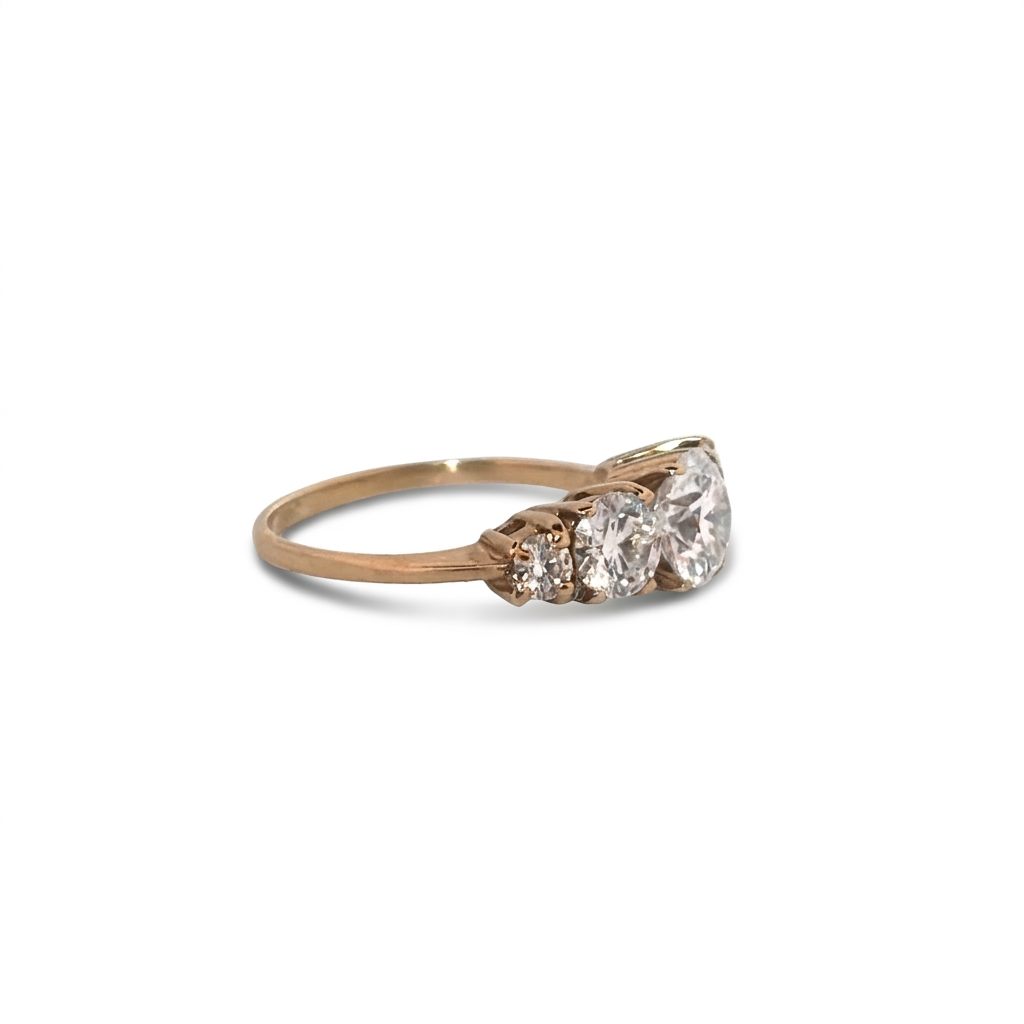 10K Yellow Gold Ring, set with 5 Moissanites, 2.6g, Size 6.