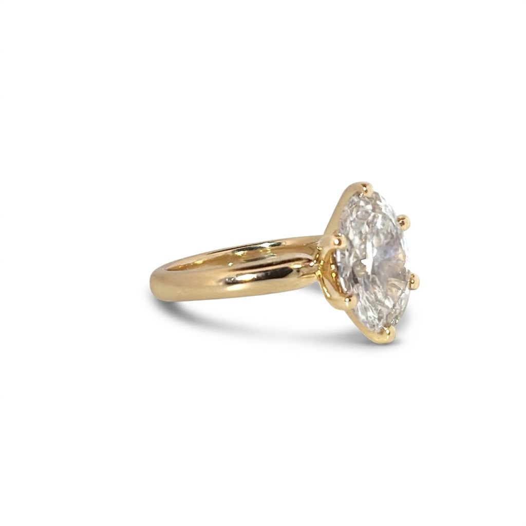 14K Yellow Gold Engagement Ring, set with 1 Lab Grown Oval Diamond (4.09ct, I, VS1), Size 7.