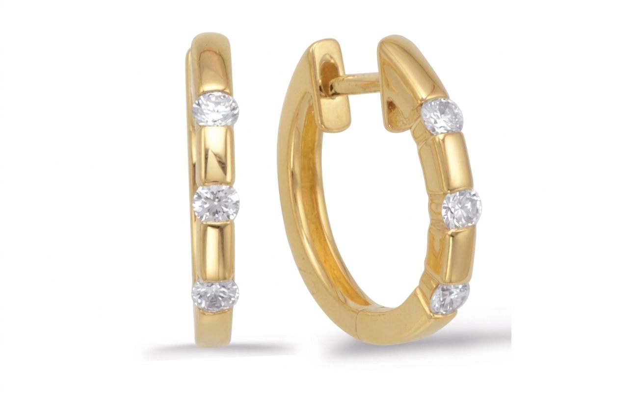 14K Yellow Gold Earrings, set with 6 Round Diamonds total 0.27ct, G, SI1.