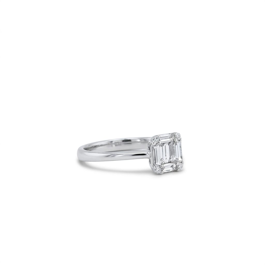 Women's 14K White Gold Ring with 0.3ct F VS2 Baguette Diamonds and 0.1ct F SI1 Round Diamonds.