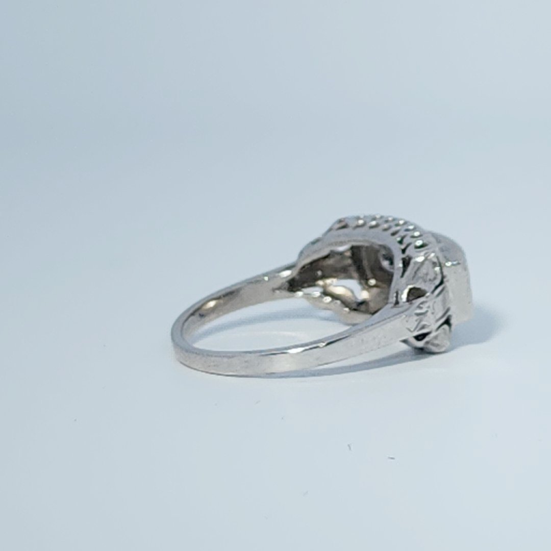 Vintage Art Deco, Natural Diamonds GH VS1(0.18CTW)