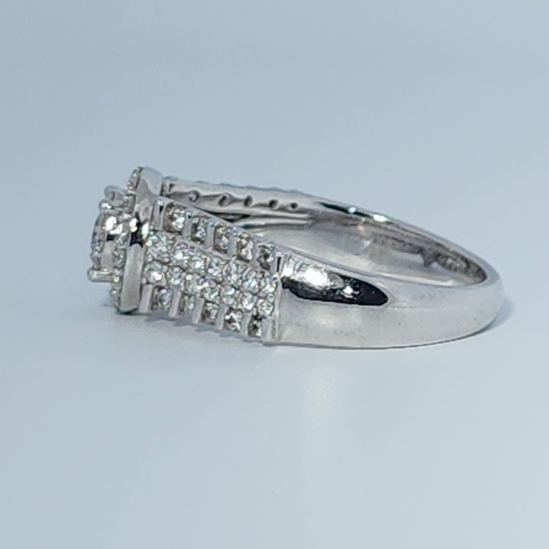 Diamonds Head, Cluster Solitaire Ring, Natural Diamonds(0.90 CTW) GH/SI1