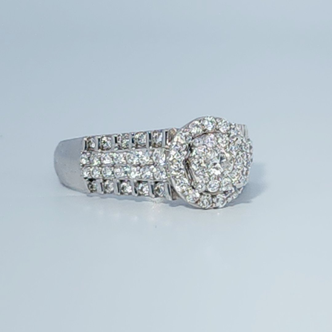Diamonds Head, Cluster Solitaire Ring, Natural Diamonds(0.90 CTW) GH/SI1