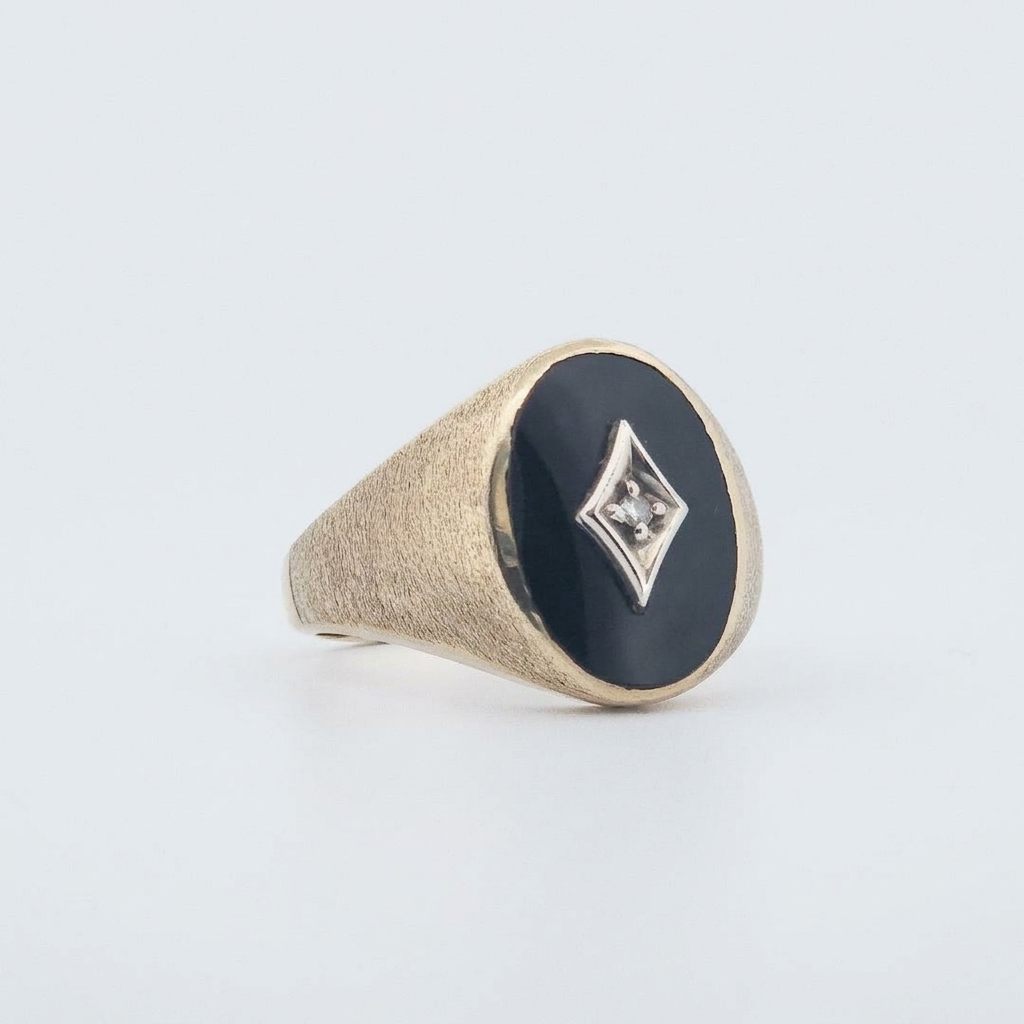 Men Signet Ring with Diamond, 10K Yellow Gold, 10.3G