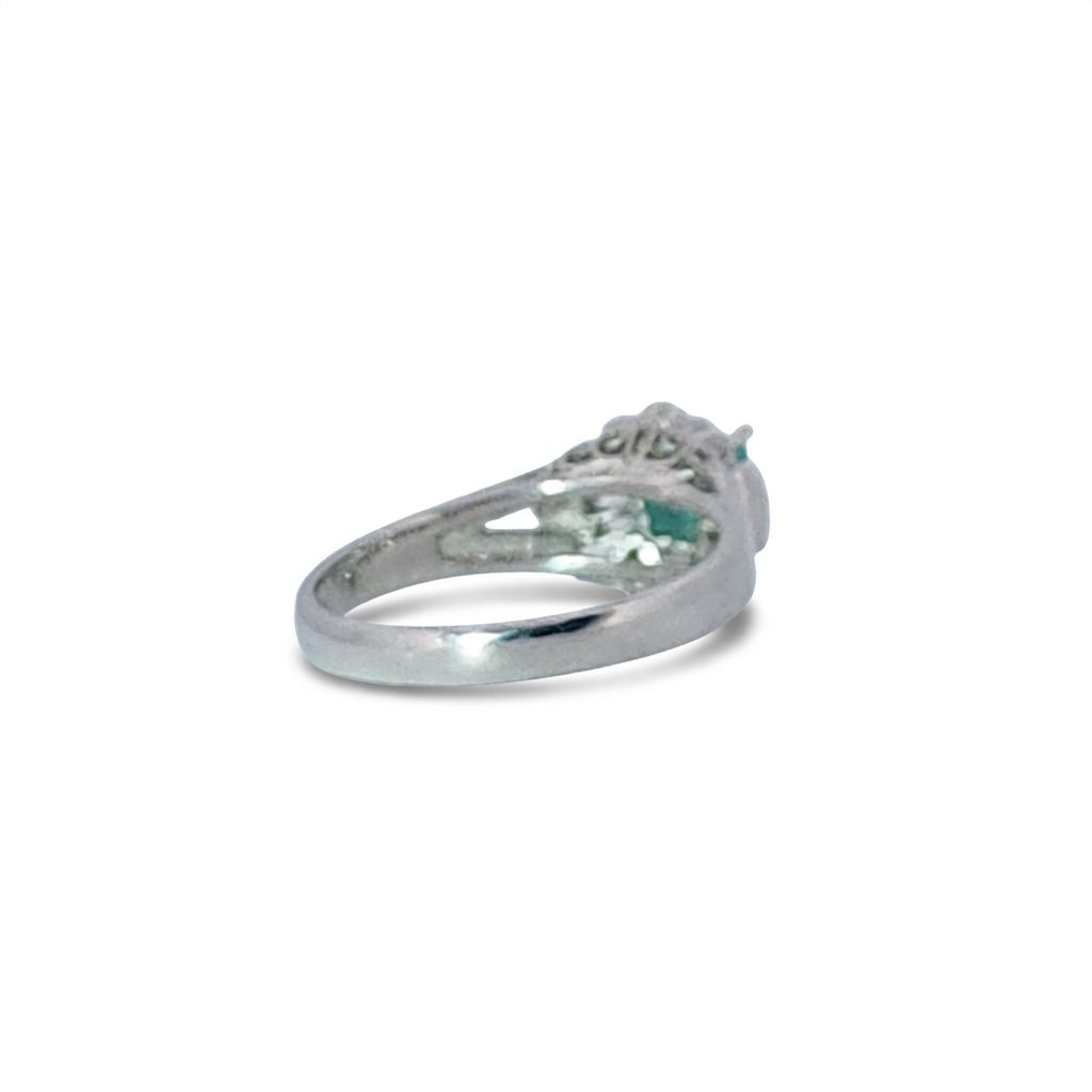 0.17ct Natural Diamonds and 0.24ct Nat Emerald, Women Ring, Platinum 900